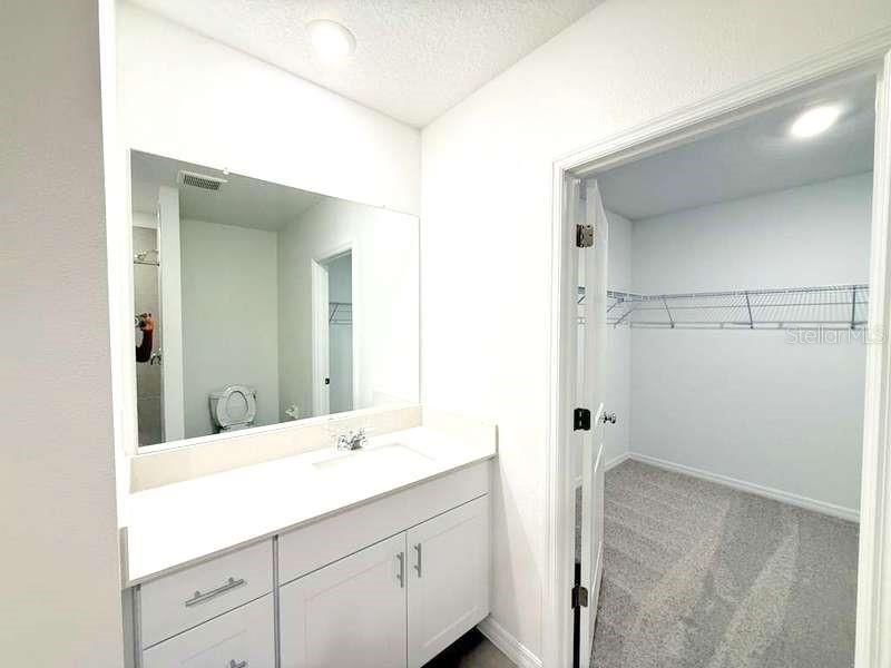 For Rent: $2,550 (5 beds, 3 baths, 2754 Square Feet)