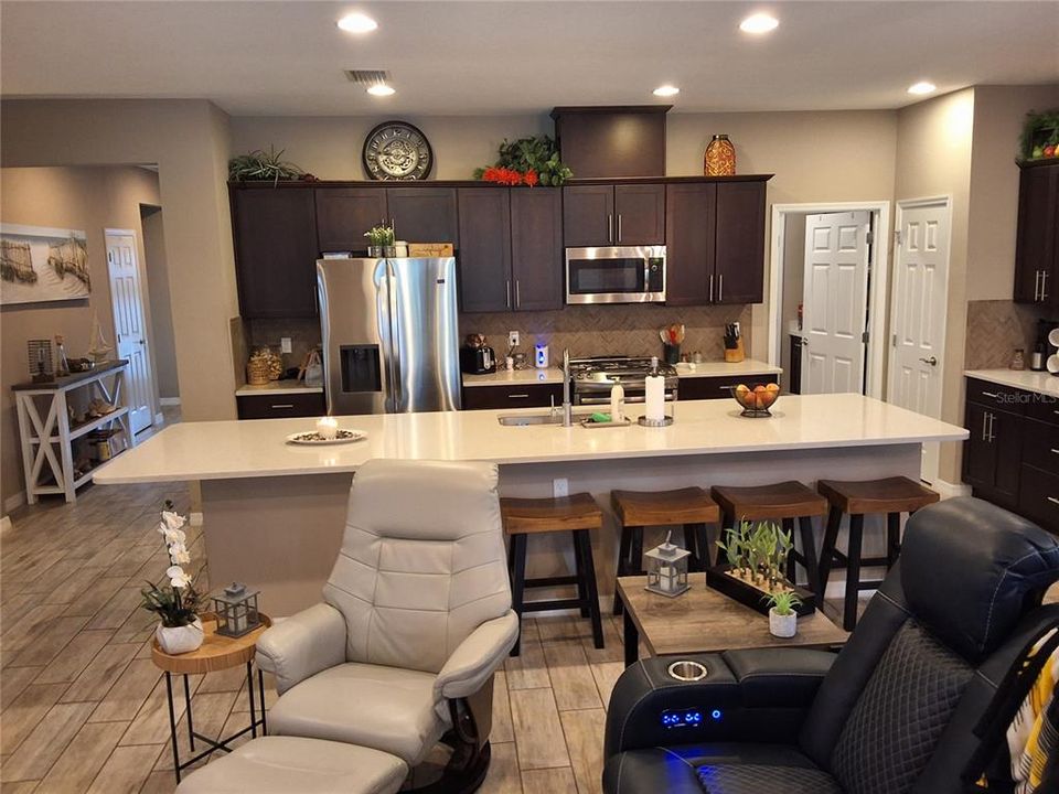 En Venta: $589,999 (2 camas, 2 baños, 1900 Pies cuadrados)