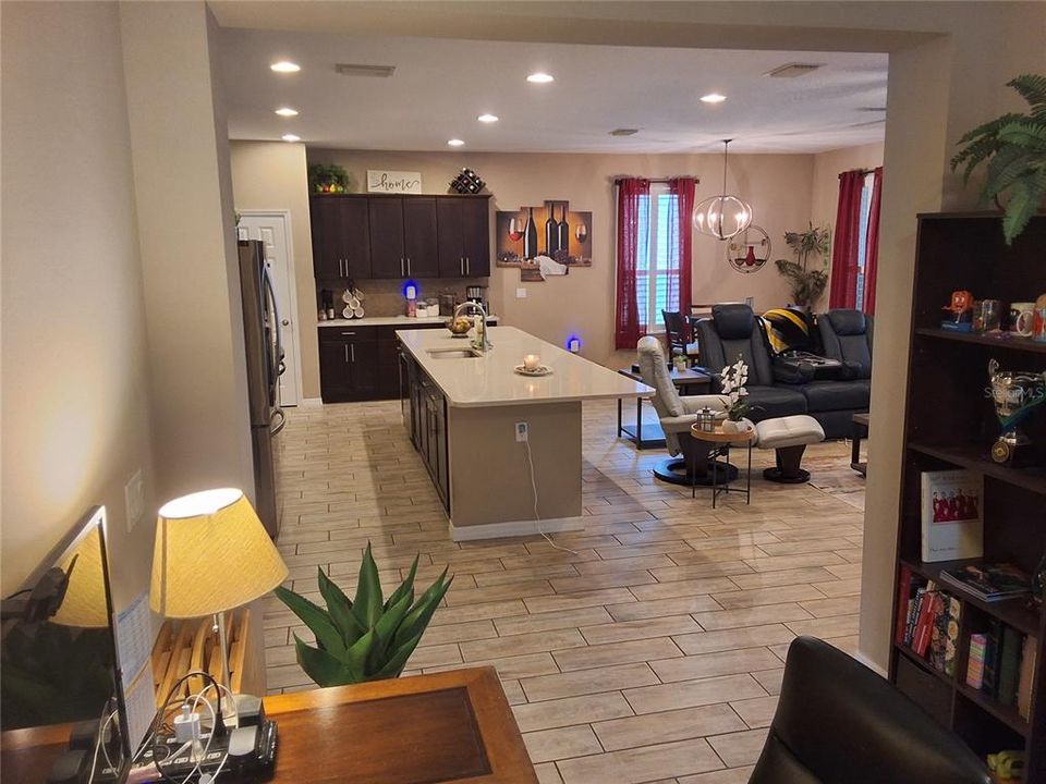 En Venta: $589,999 (2 camas, 2 baños, 1900 Pies cuadrados)