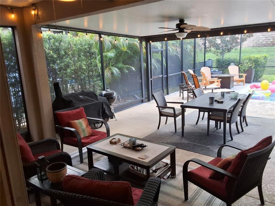 En Venta: $589,999 (2 camas, 2 baños, 1900 Pies cuadrados)