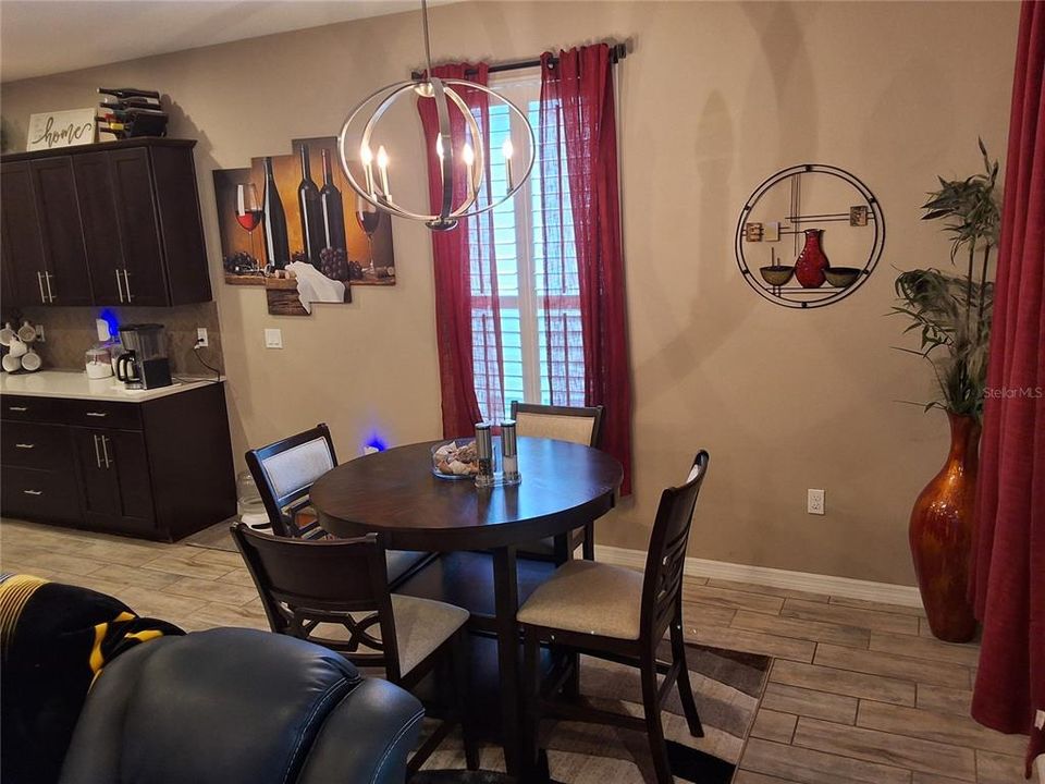 En Venta: $589,999 (2 camas, 2 baños, 1900 Pies cuadrados)