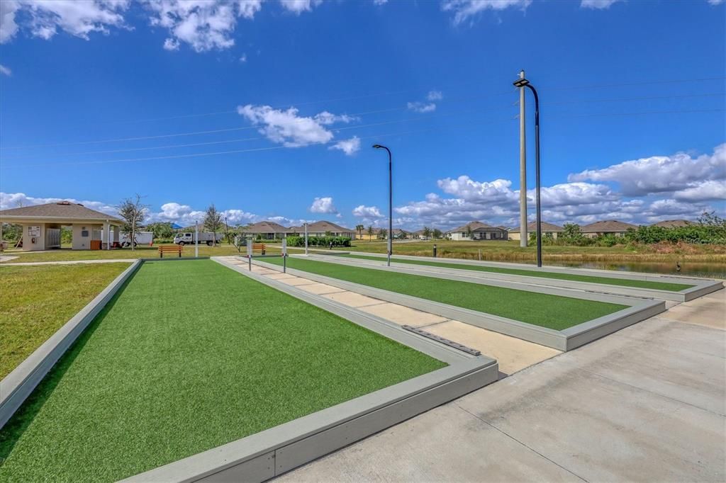 На продажу: $300,000 (4 спален, 2 ванн, 1846 Квадратных фут)