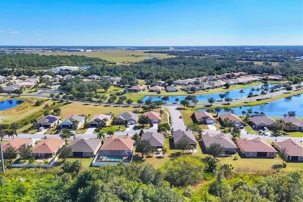 На продажу: $300,000 (4 спален, 2 ванн, 1846 Квадратных фут)