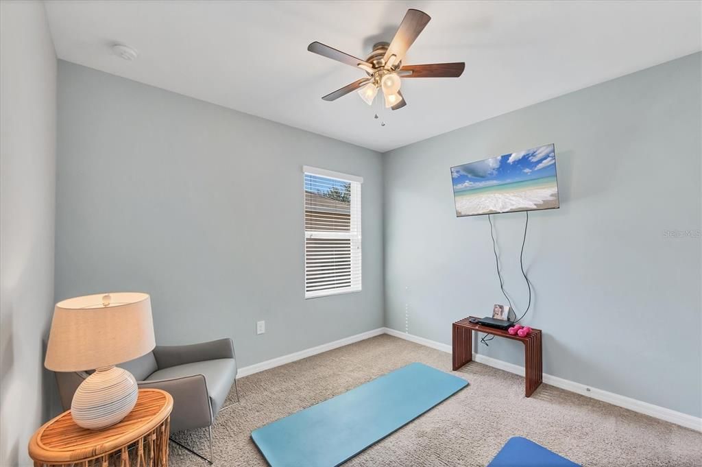 На продажу: $300,000 (4 спален, 2 ванн, 1846 Квадратных фут)