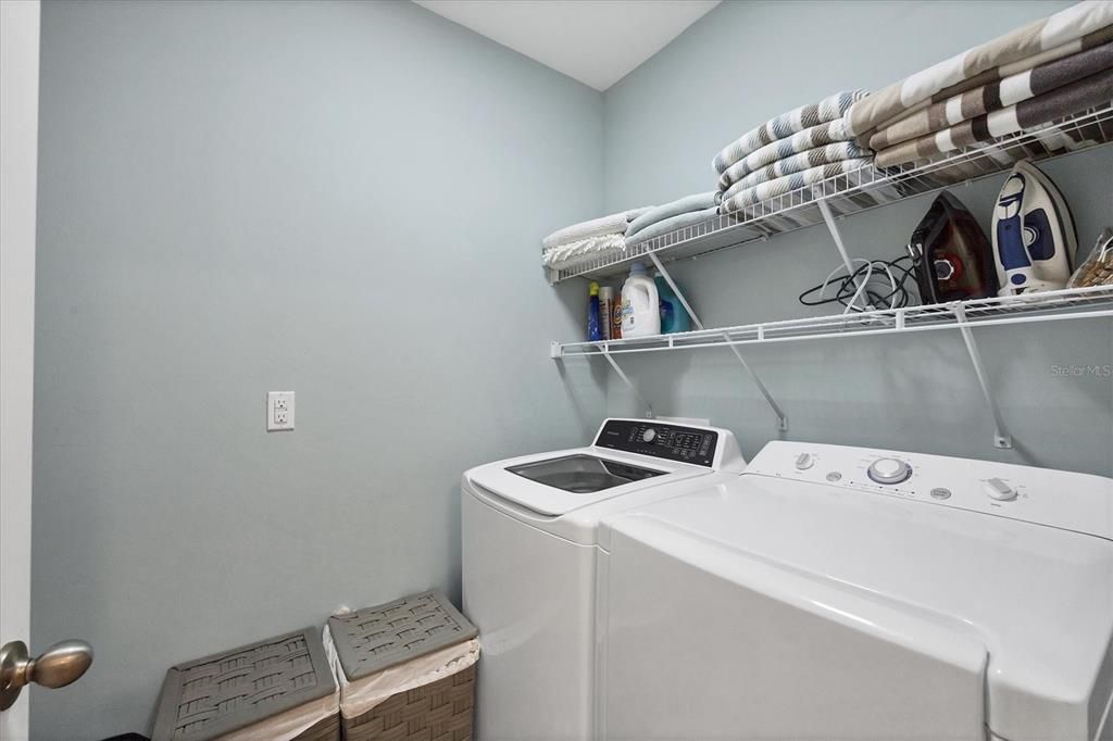 На продажу: $300,000 (4 спален, 2 ванн, 1846 Квадратных фут)