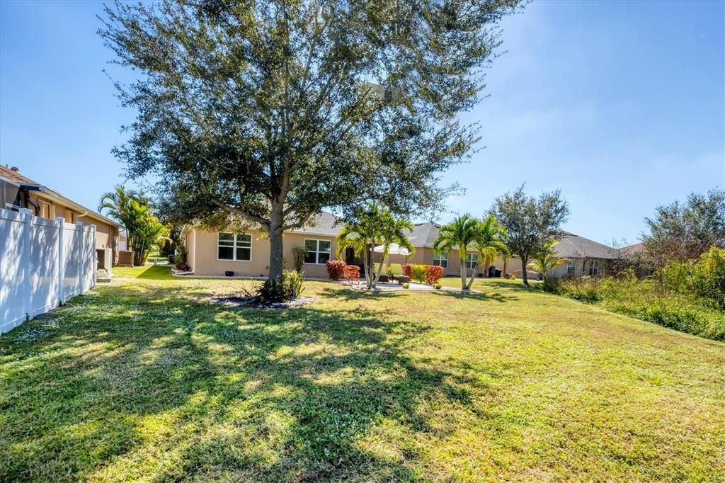 На продажу: $300,000 (4 спален, 2 ванн, 1846 Квадратных фут)