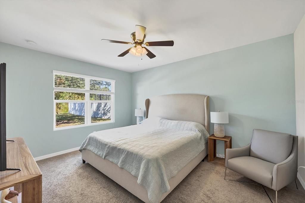 На продажу: $300,000 (4 спален, 2 ванн, 1846 Квадратных фут)