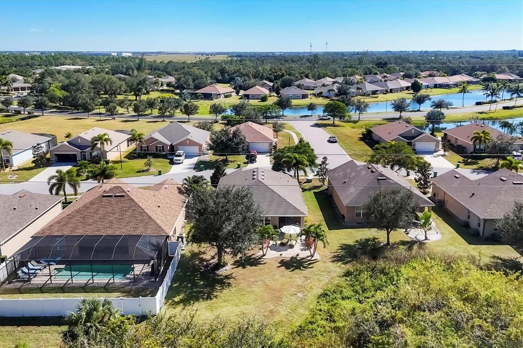 На продажу: $300,000 (4 спален, 2 ванн, 1846 Квадратных фут)