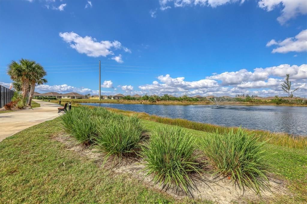 На продажу: $300,000 (4 спален, 2 ванн, 1846 Квадратных фут)