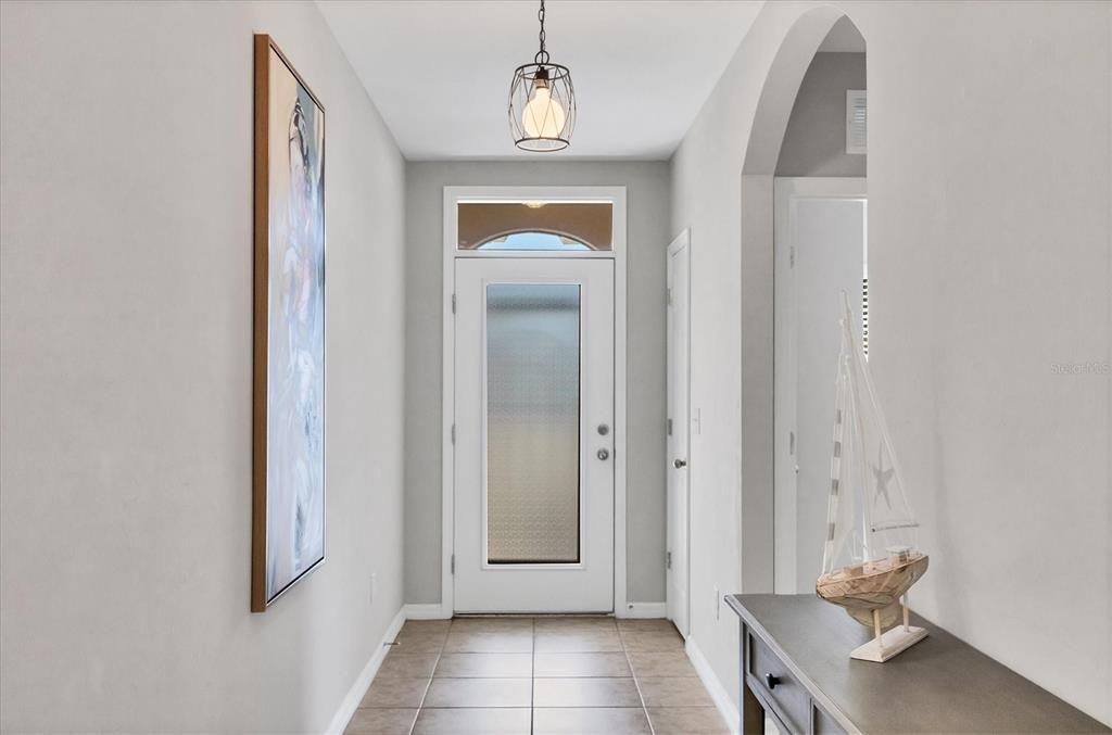 На продажу: $300,000 (4 спален, 2 ванн, 1846 Квадратных фут)