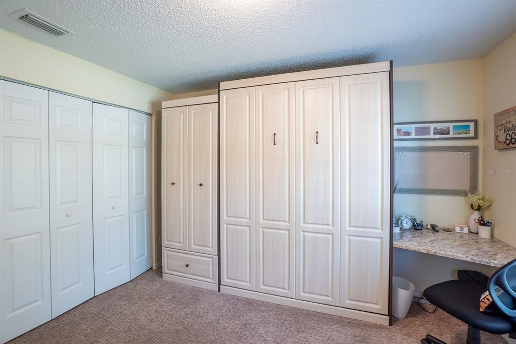 Active With Contract: $259,900 (3 beds, 2 baths, 1338 Square Feet)