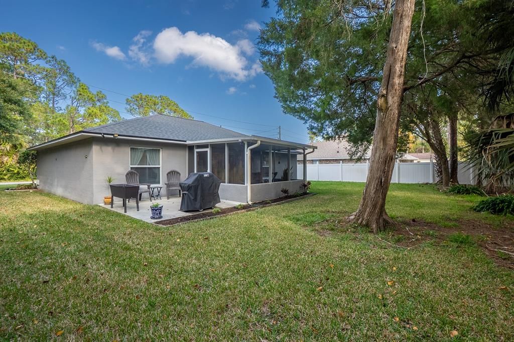 Active With Contract: $259,900 (3 beds, 2 baths, 1338 Square Feet)