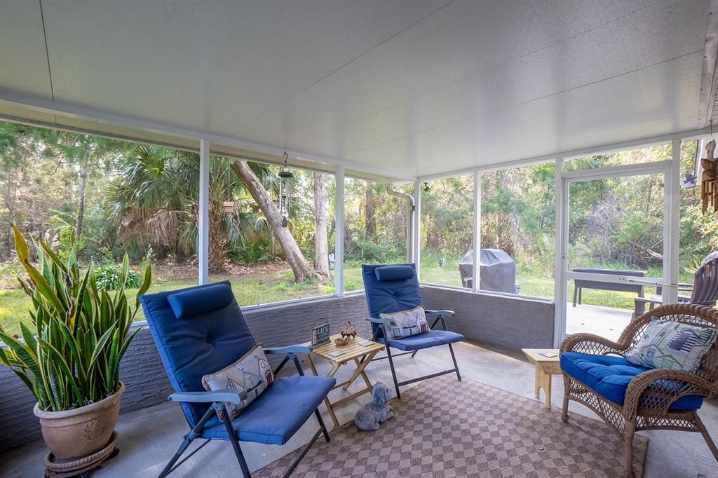 Active With Contract: $259,900 (3 beds, 2 baths, 1338 Square Feet)