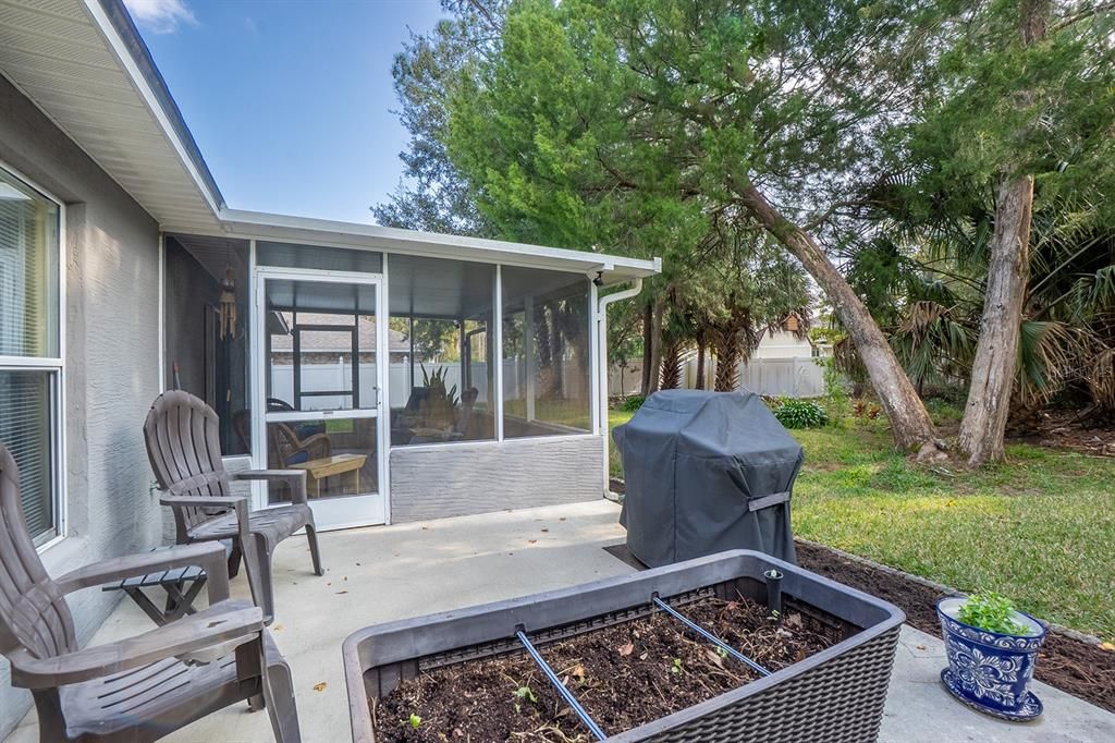 Active With Contract: $259,900 (3 beds, 2 baths, 1338 Square Feet)