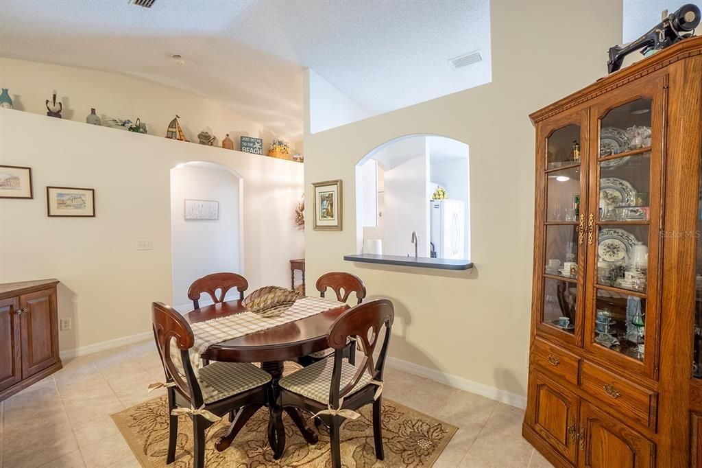 Active With Contract: $259,900 (3 beds, 2 baths, 1338 Square Feet)