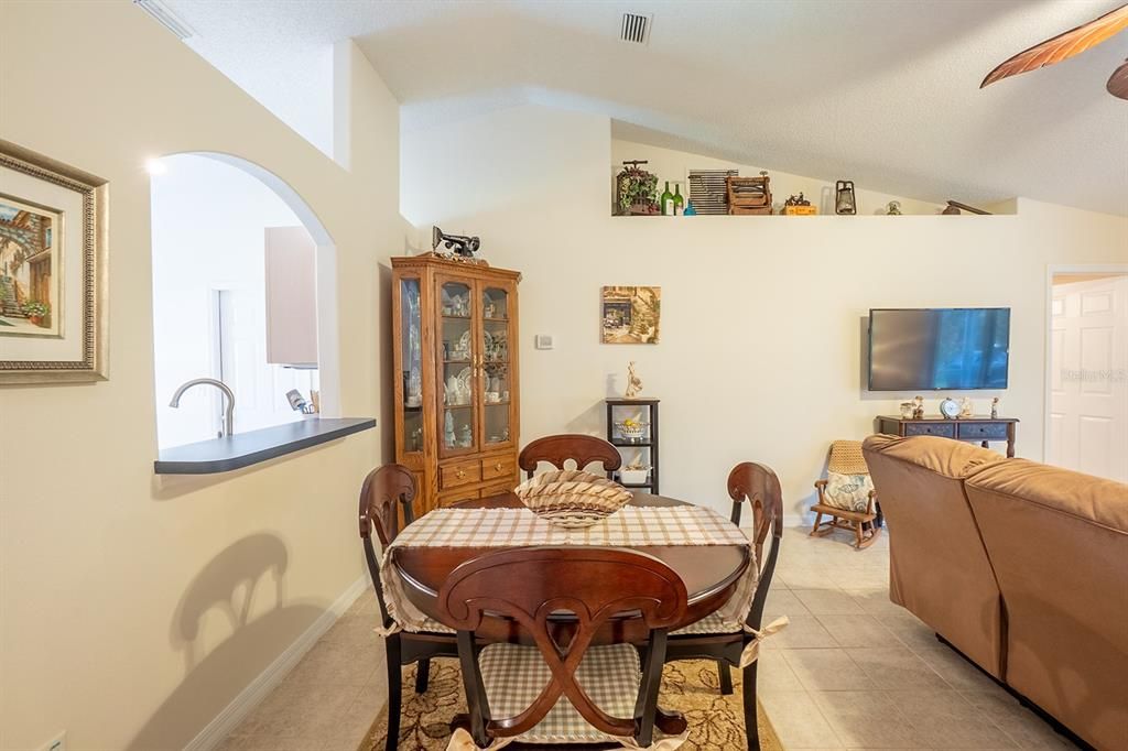 Active With Contract: $259,900 (3 beds, 2 baths, 1338 Square Feet)