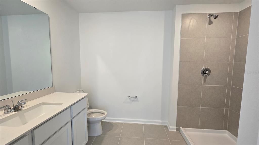 En Renta: $2,500 (6 camas, 3 baños, 2463 Pies cuadrados)