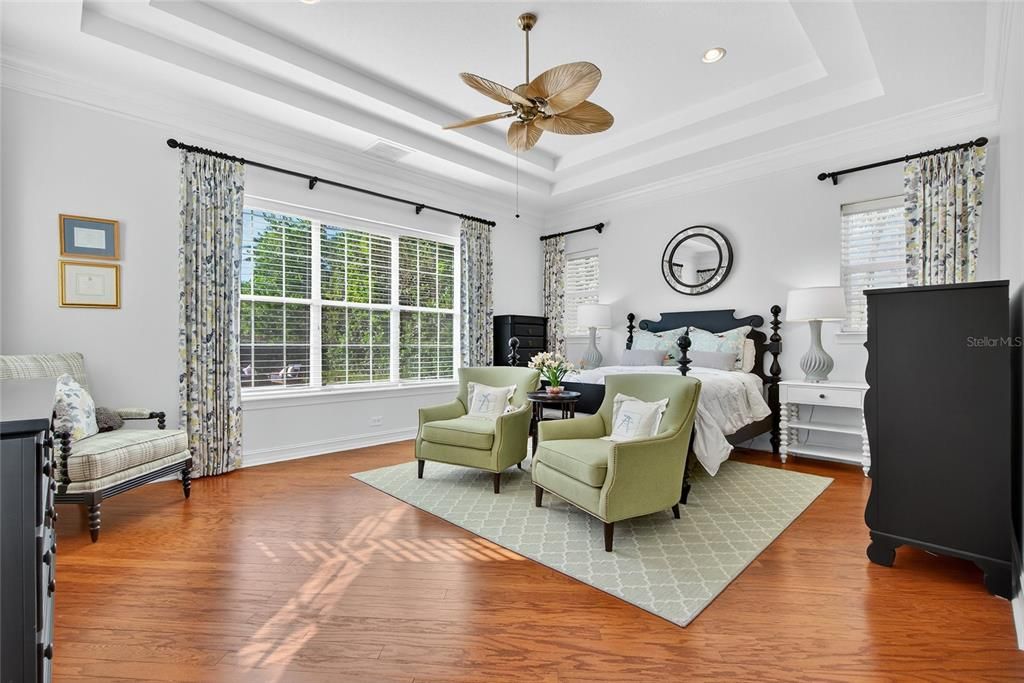 合同活跃: $1,615,000 (4 贝兹, 3 浴室, 3268 平方英尺)