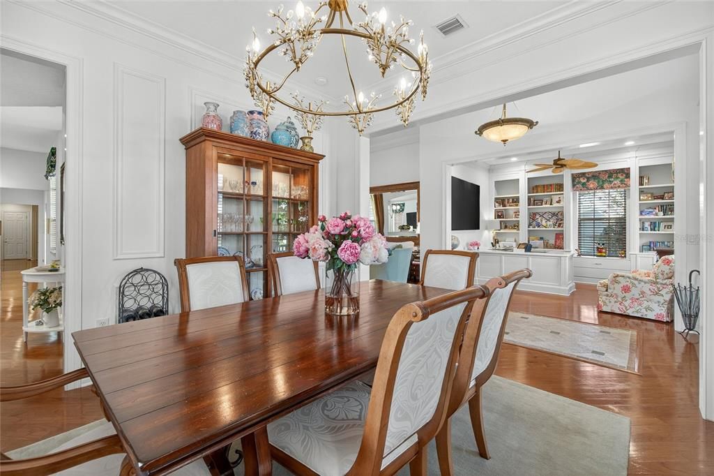 合同活跃: $1,615,000 (4 贝兹, 3 浴室, 3268 平方英尺)