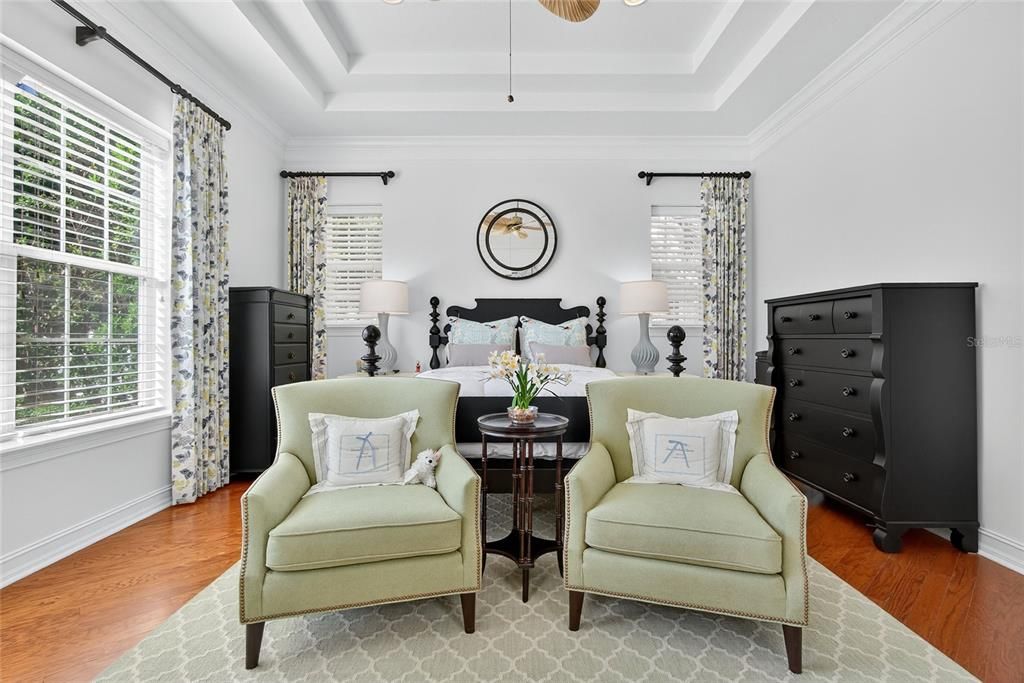 合同活跃: $1,615,000 (4 贝兹, 3 浴室, 3268 平方英尺)