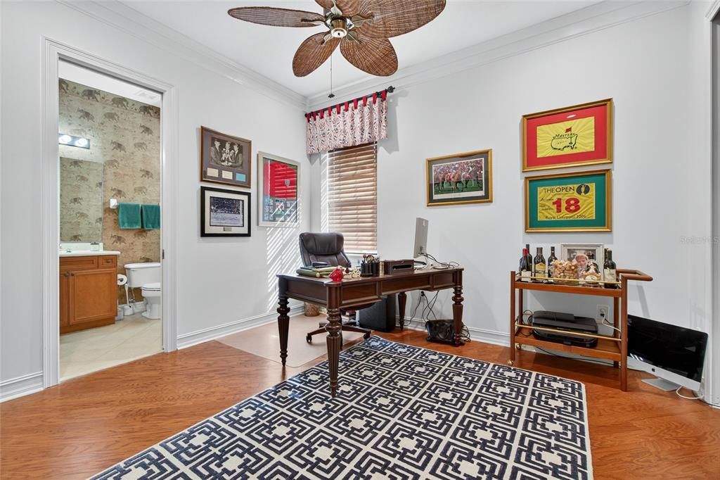 合同活跃: $1,615,000 (4 贝兹, 3 浴室, 3268 平方英尺)