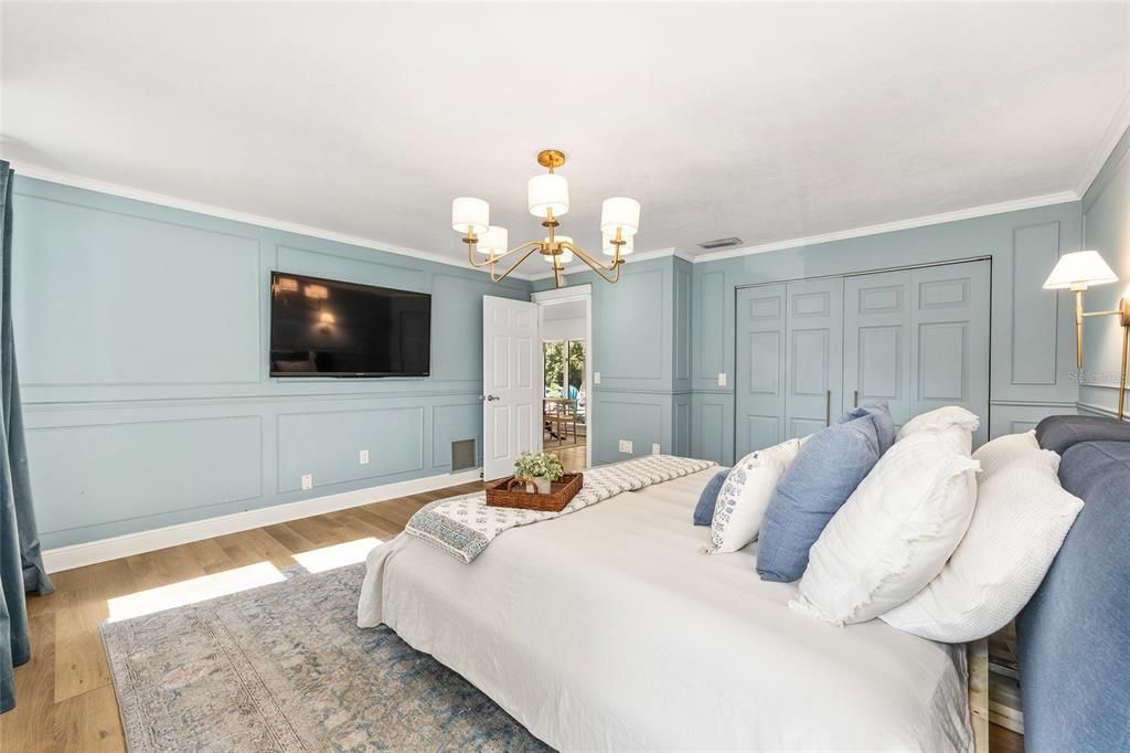 For Sale: $339,000 (2 beds, 2 baths, 1402 Square Feet)