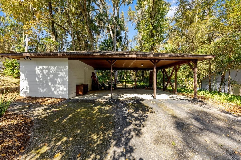 For Sale: $339,000 (2 beds, 2 baths, 1402 Square Feet)