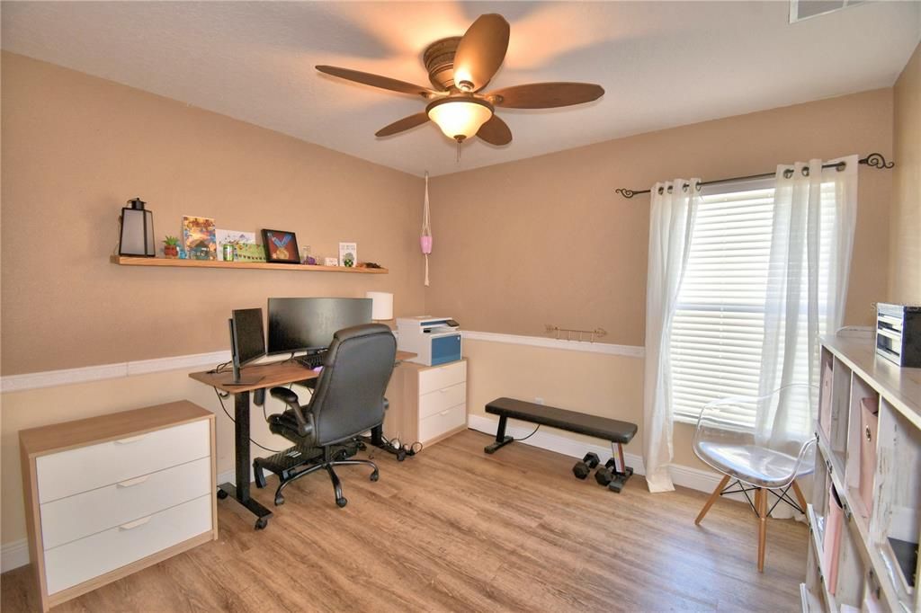 For Sale: $395,000 (3 beds, 2 baths, 1902 Square Feet)