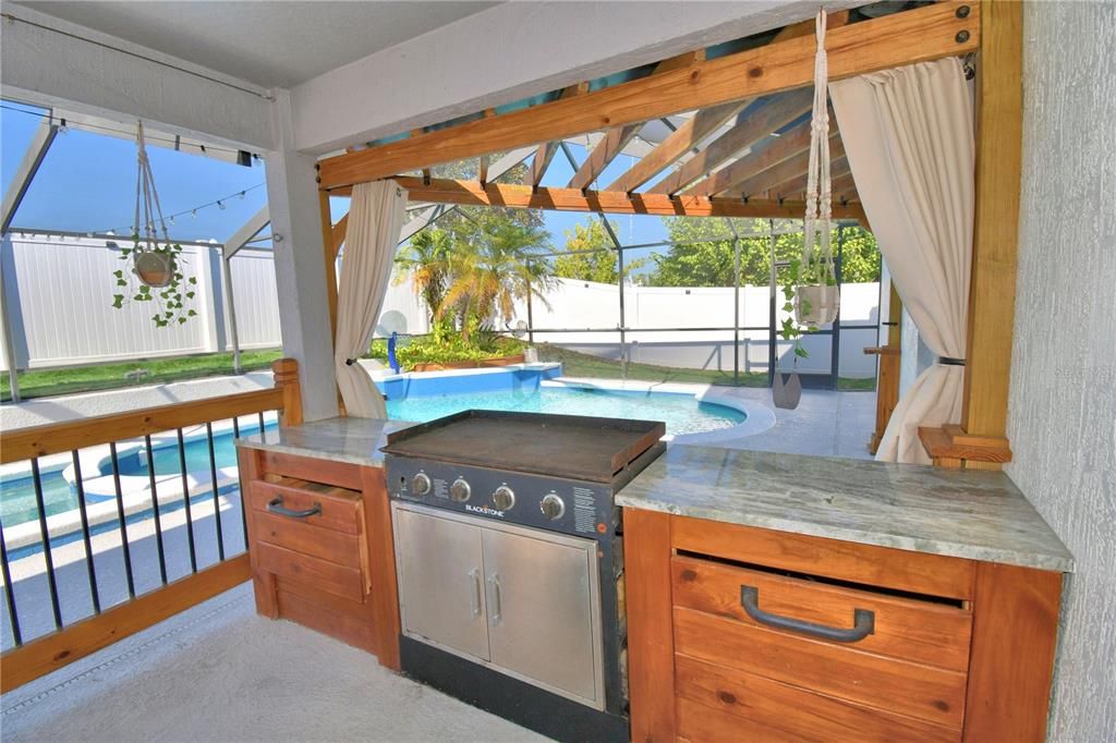 For Sale: $395,000 (3 beds, 2 baths, 1902 Square Feet)