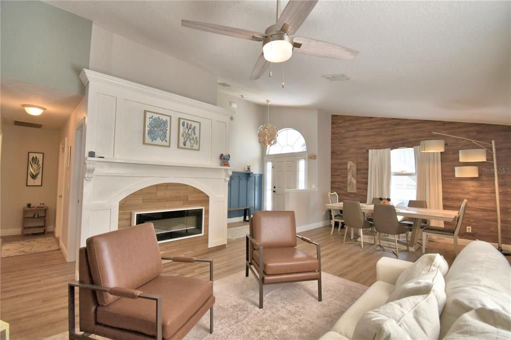 For Sale: $395,000 (3 beds, 2 baths, 1902 Square Feet)