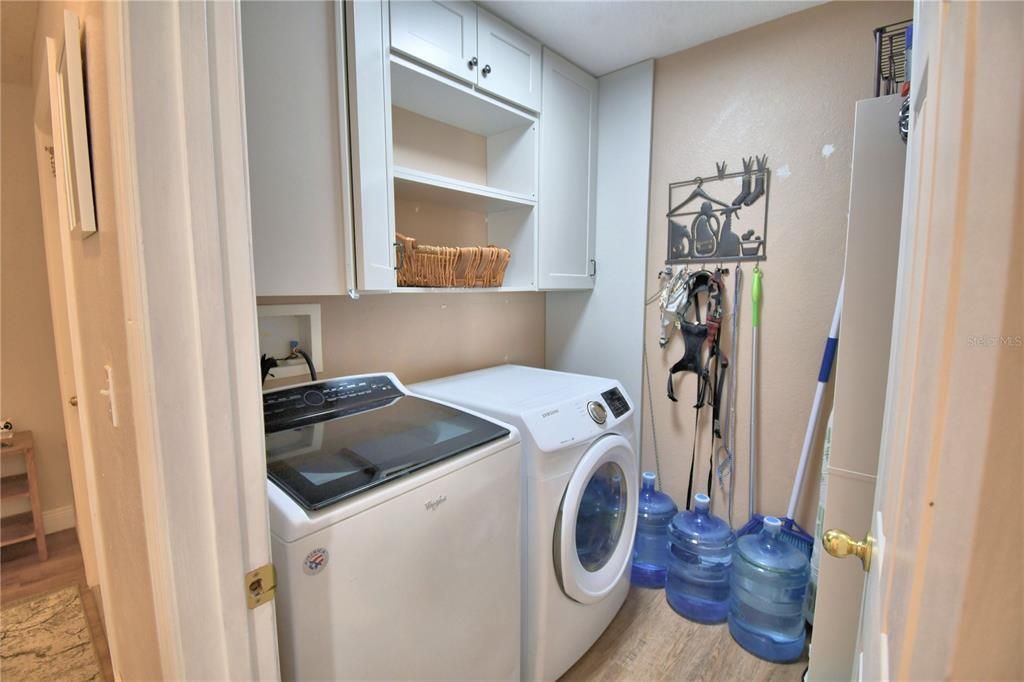 For Sale: $395,000 (3 beds, 2 baths, 1902 Square Feet)