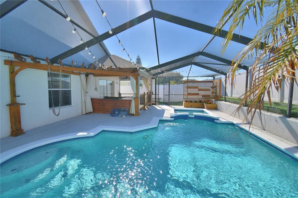 For Sale: $395,000 (3 beds, 2 baths, 1902 Square Feet)