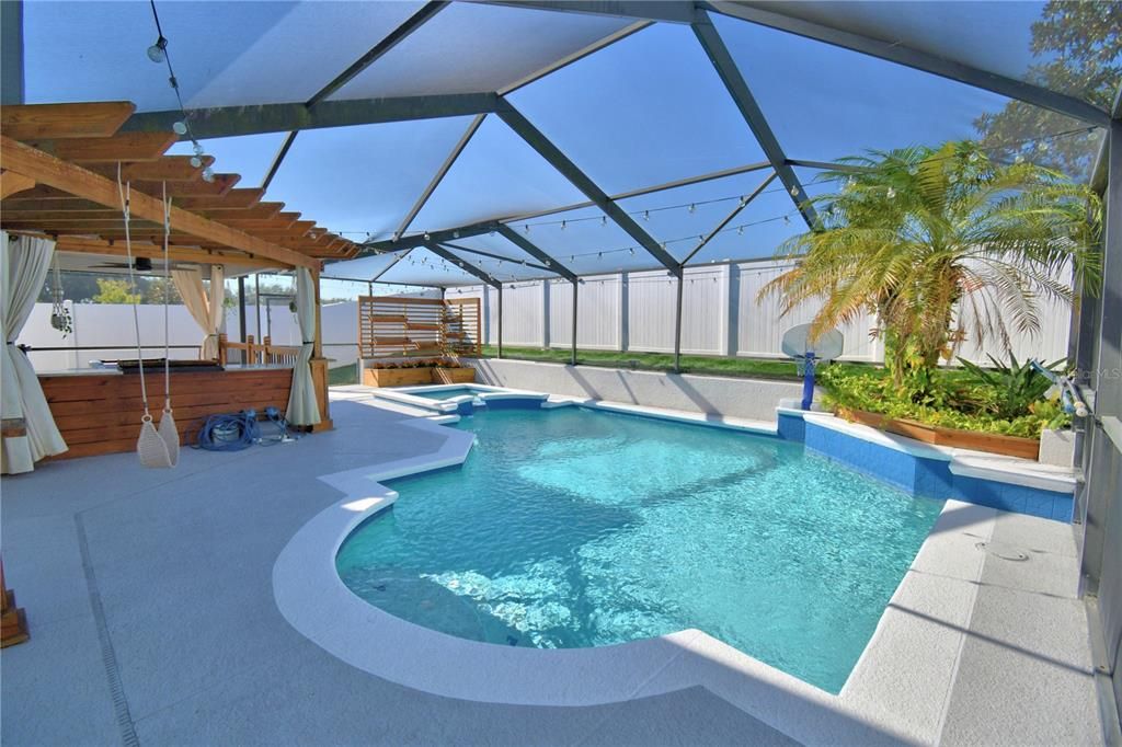 For Sale: $395,000 (3 beds, 2 baths, 1902 Square Feet)