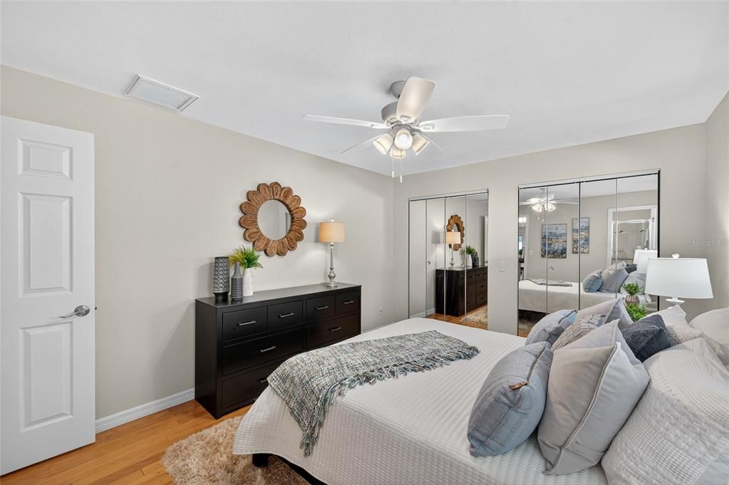 合同活跃: $475,000 (3 贝兹, 2 浴室, 1547 平方英尺)