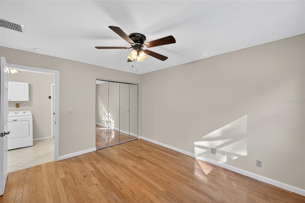 合同活跃: $475,000 (3 贝兹, 2 浴室, 1547 平方英尺)