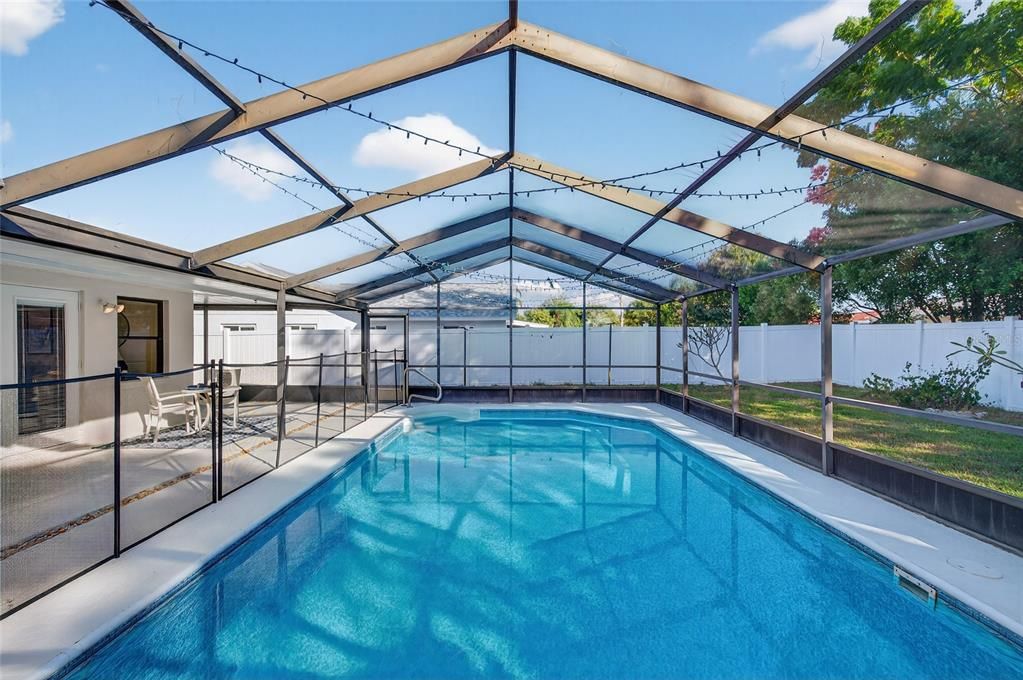 合同活跃: $475,000 (3 贝兹, 2 浴室, 1547 平方英尺)