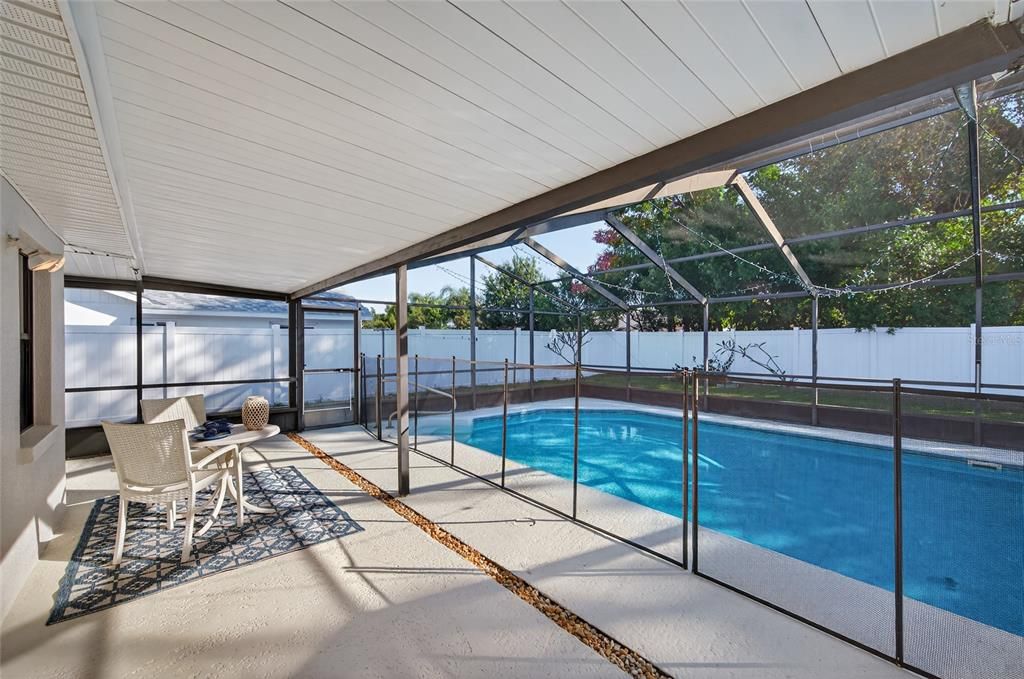 合同活跃: $475,000 (3 贝兹, 2 浴室, 1547 平方英尺)