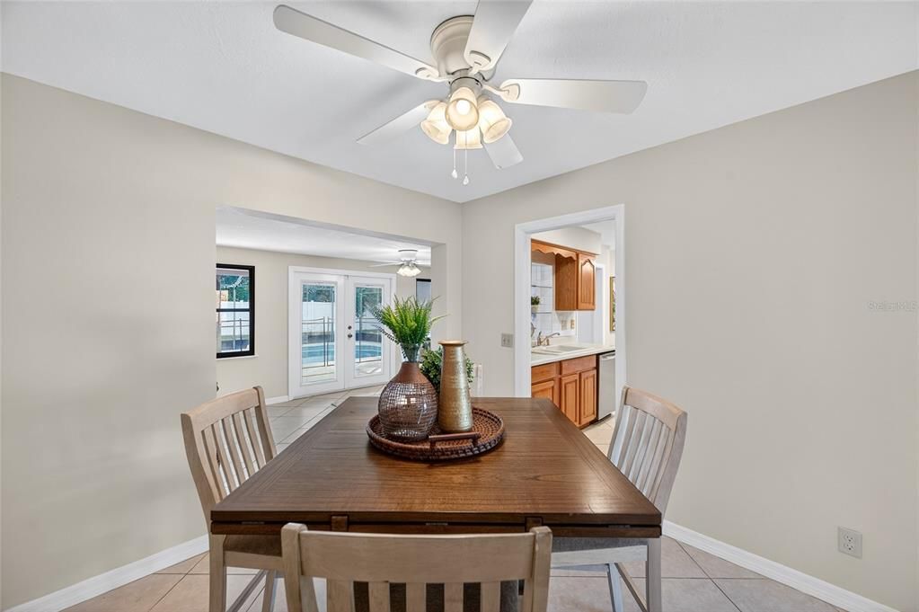 合同活跃: $475,000 (3 贝兹, 2 浴室, 1547 平方英尺)