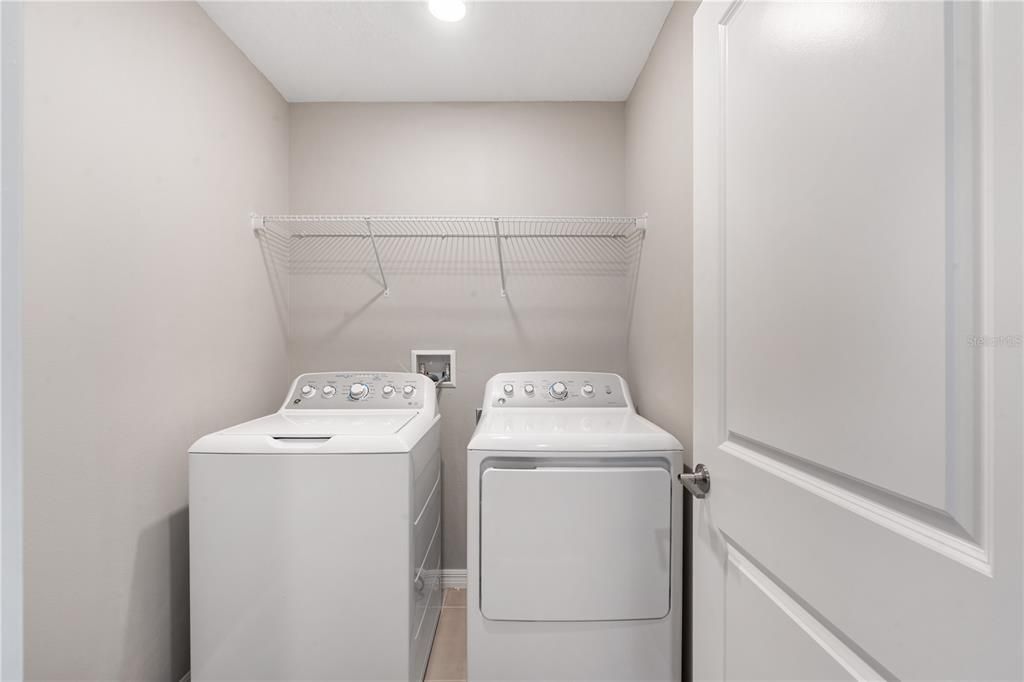 En Venta: $499,000 (4 camas, 2 baños, 2143 Pies cuadrados)