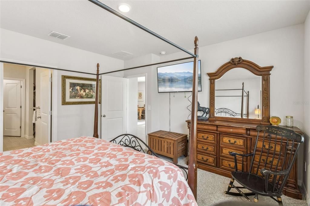 For Sale: $348,500 (4 beds, 2 baths, 1687 Square Feet)