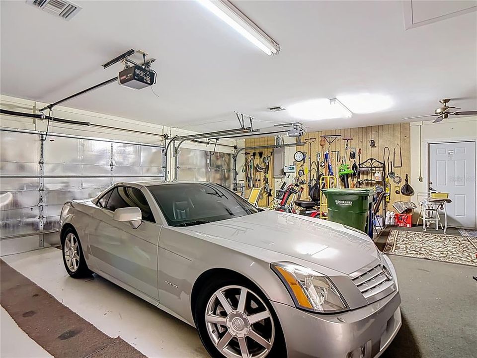 合同活跃: $345,900 (3 贝兹, 2 浴室, 3283 平方英尺)