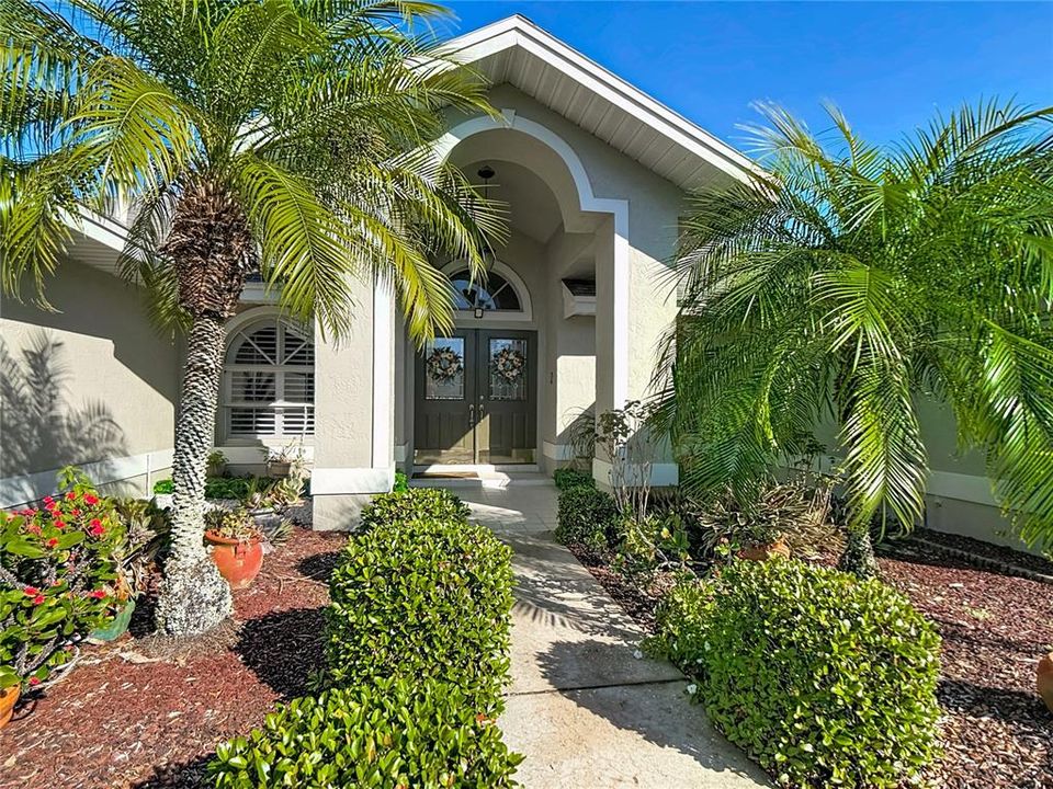 合同活跃: $345,900 (3 贝兹, 2 浴室, 3283 平方英尺)