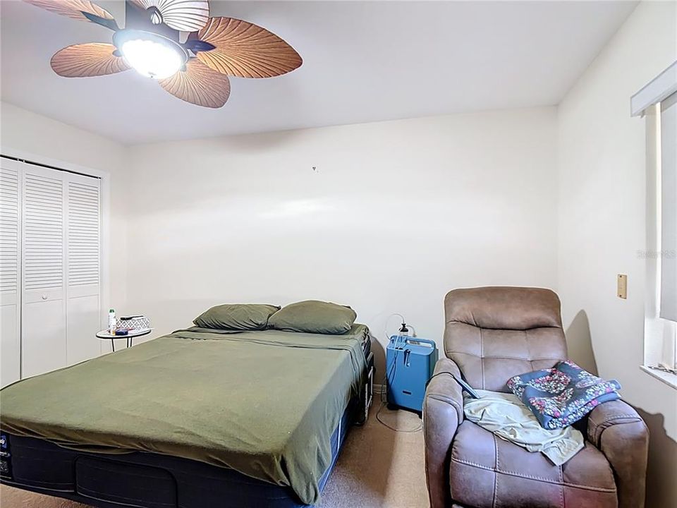 合同活跃: $345,900 (3 贝兹, 2 浴室, 3283 平方英尺)