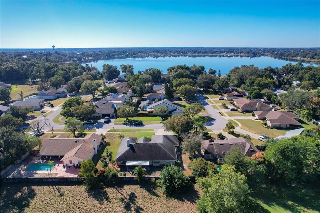 合同活跃: $345,900 (3 贝兹, 2 浴室, 3283 平方英尺)