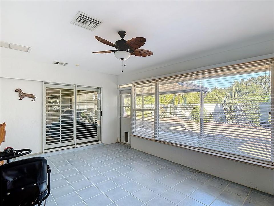 合同活跃: $345,900 (3 贝兹, 2 浴室, 3283 平方英尺)