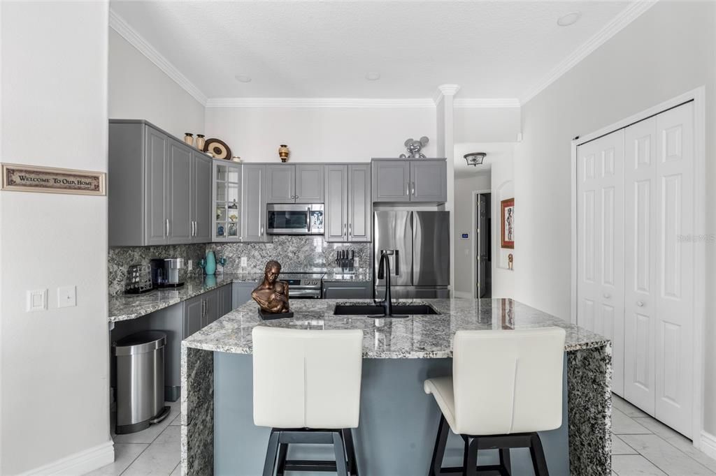 待售: $565,000 (4 贝兹, 3 浴室, 2724 平方英尺)