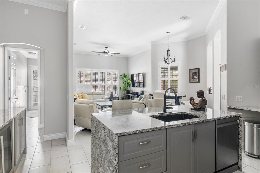 待售: $565,000 (4 贝兹, 3 浴室, 2724 平方英尺)