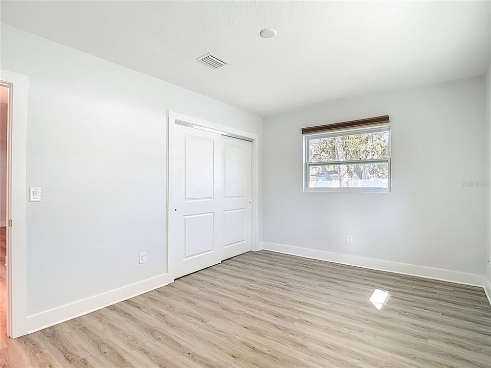 For Sale: $469,000 (2 beds, 2 baths, 1352 Square Feet)