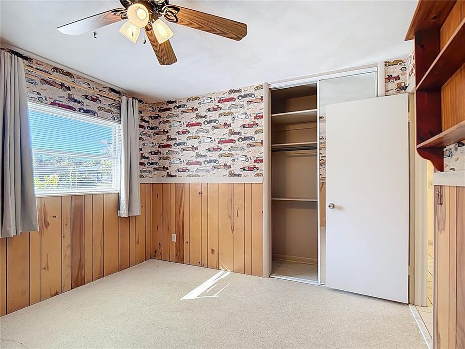 合同活跃: $329,900 (4 贝兹, 2 浴室, 1938 平方英尺)