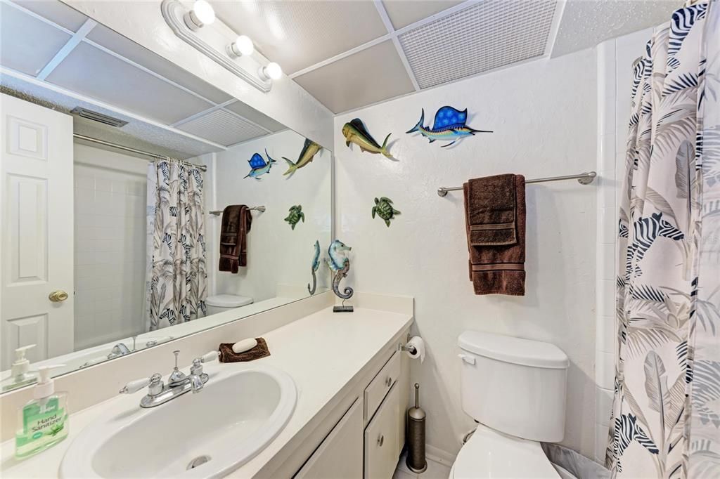 For Sale: $105,000 (2 beds, 2 baths, 993 Square Feet)